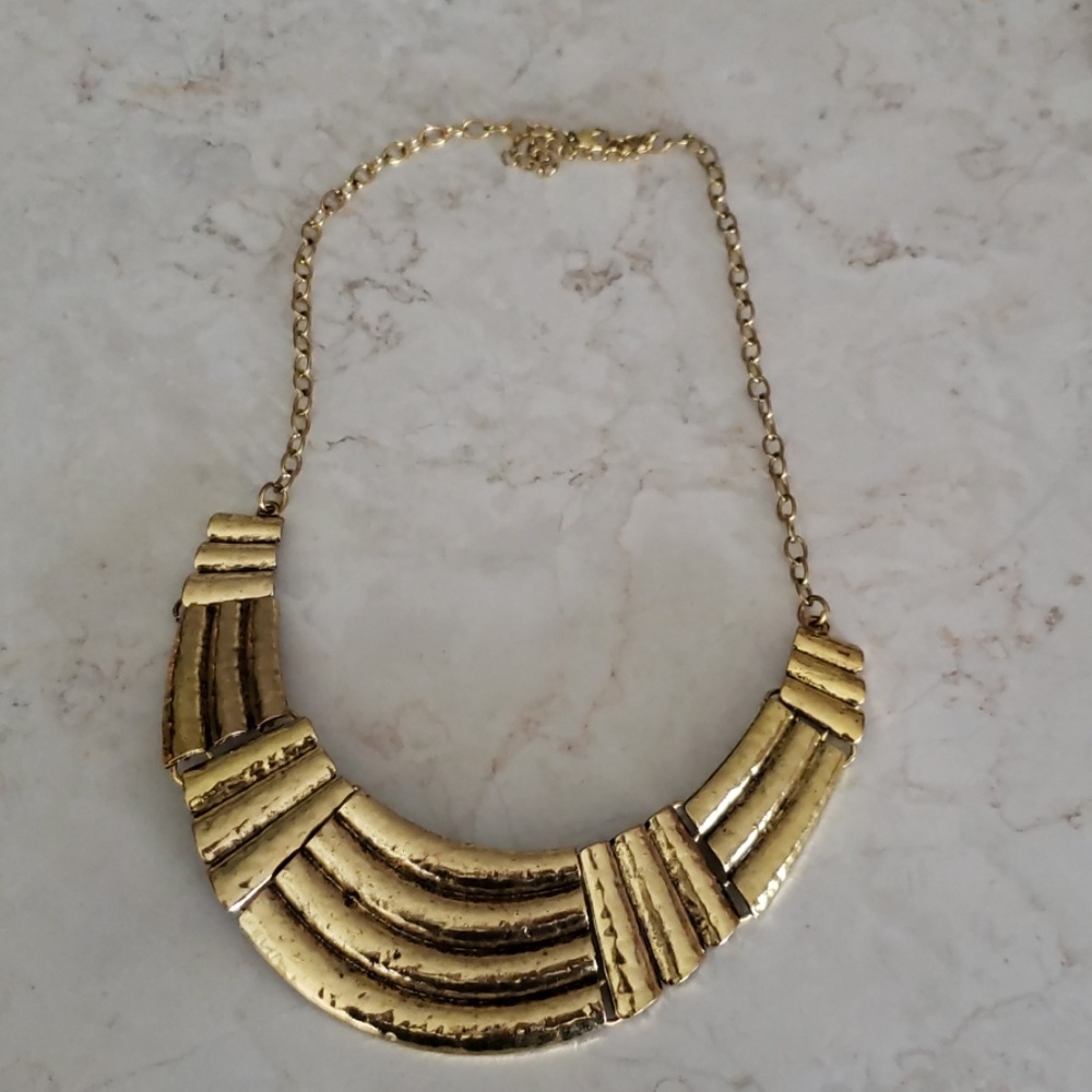 Fashion jewelry statement necklace